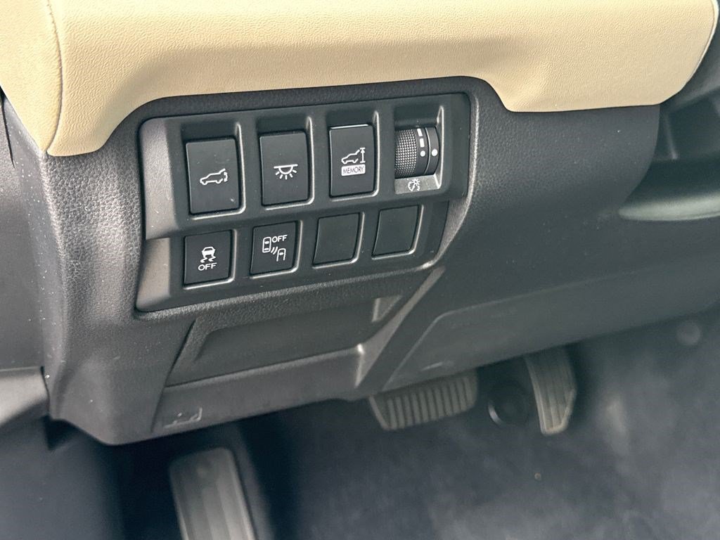Used 2021 Subaru Ascent Limited w/ Technology Package AWD/4WD image 25