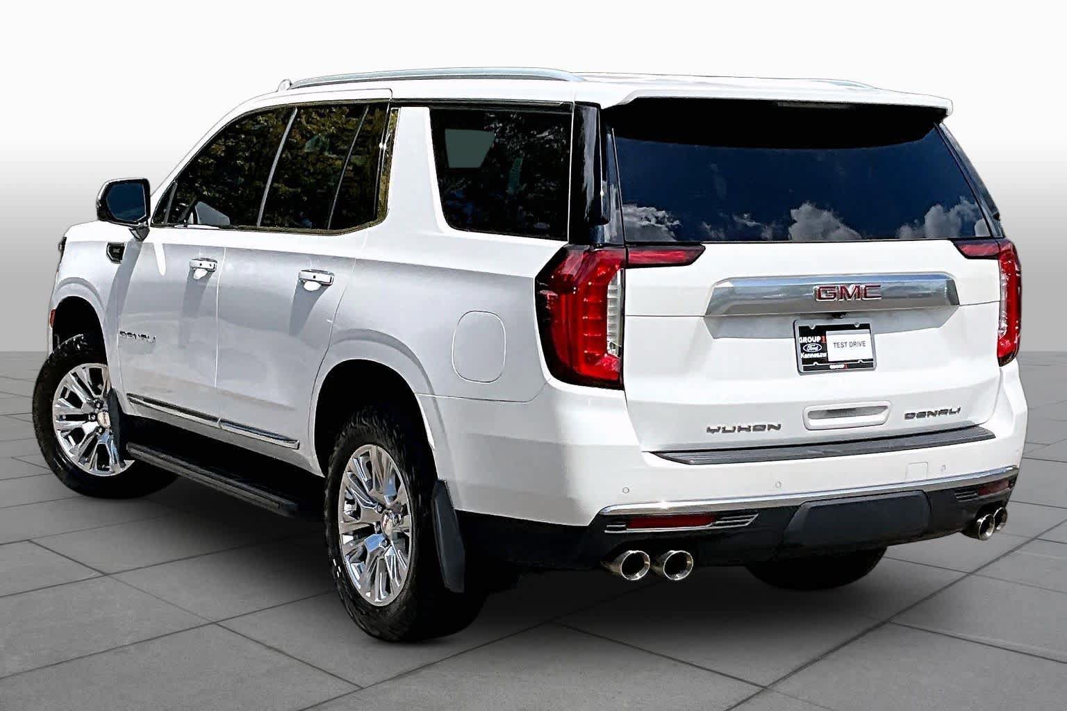 Used 2023 GMC Yukon Denali w/ Max Trailering Package AWD/4WD image 12