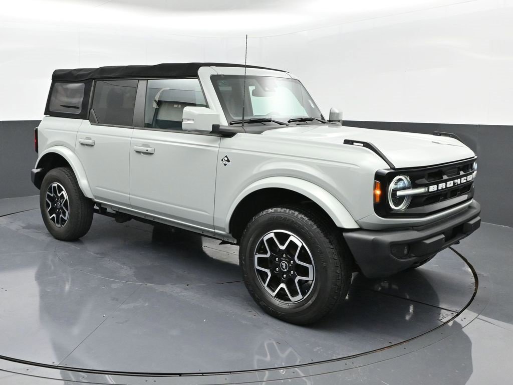 Certified 2022 Ford Bronco Outer Banks image 2