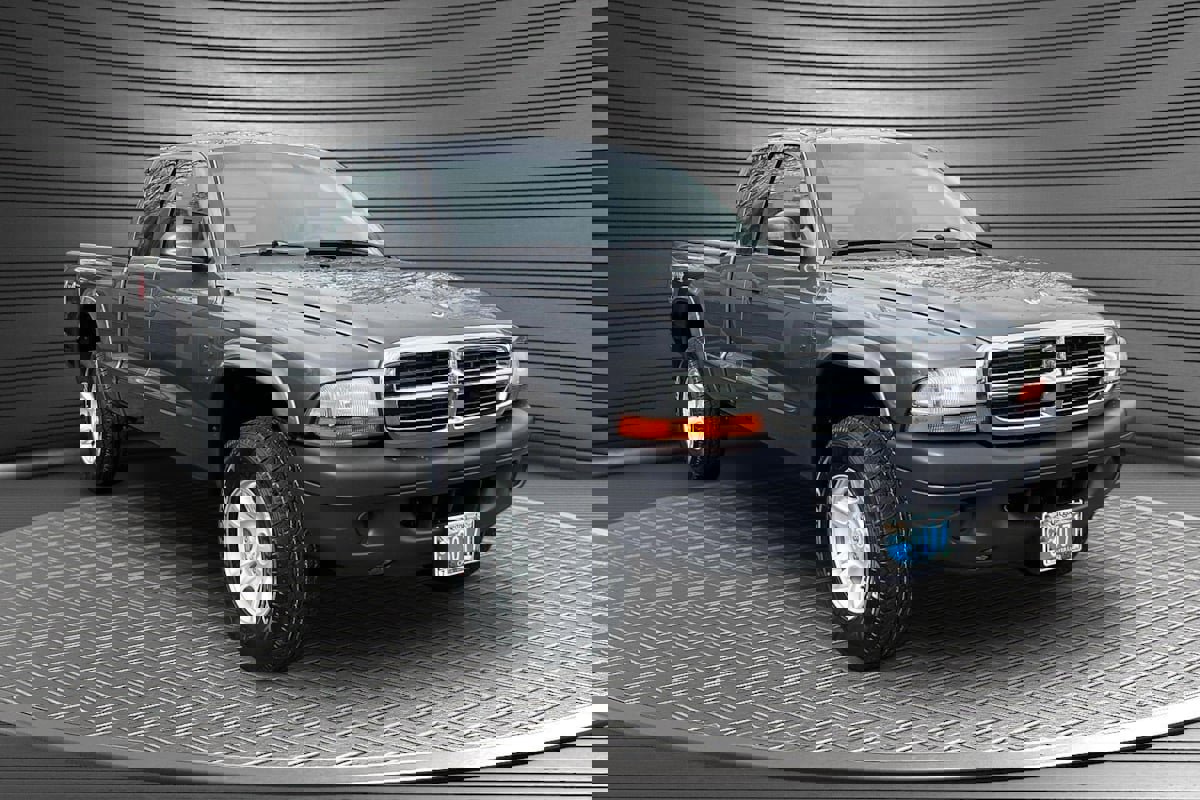 Used 2004 Dodge Dakota 4x4 Club Cab w/ Tire & Handling Group