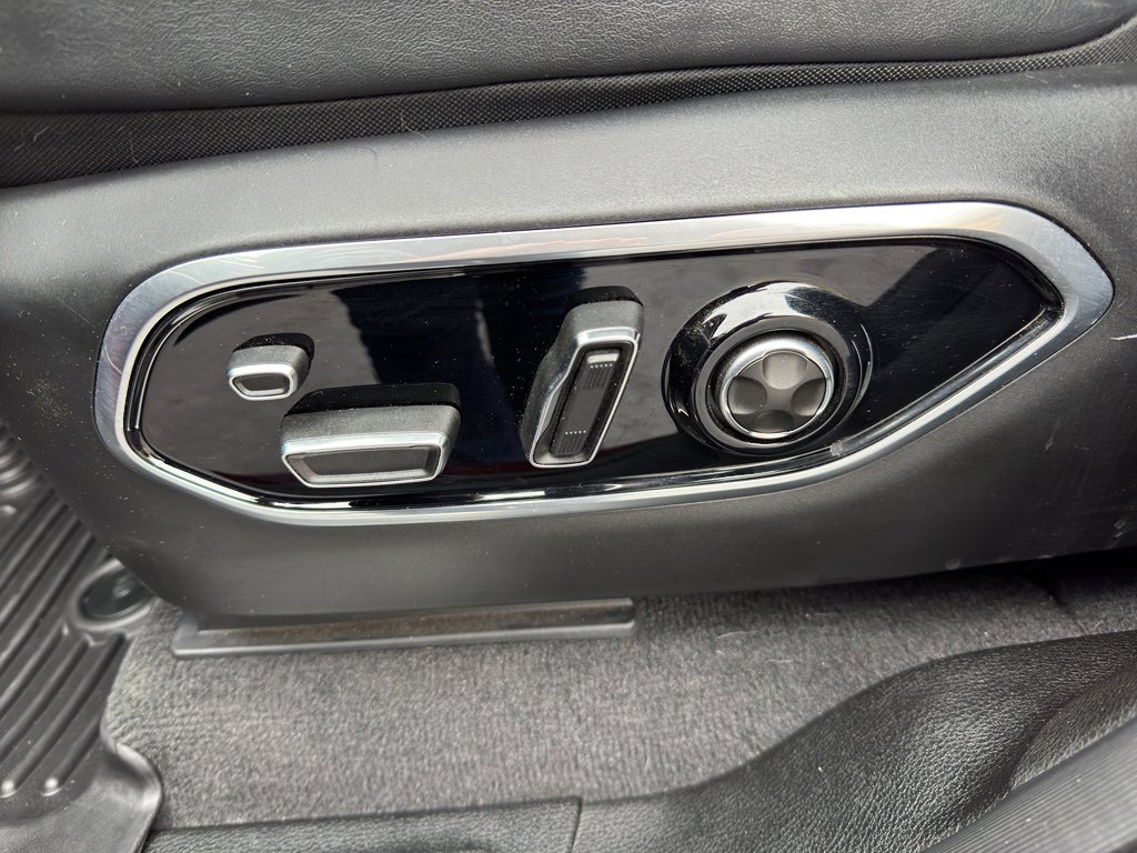 Certified 2022 Jeep Grand Cherokee Overland w/ Adv Protech Group III image 22