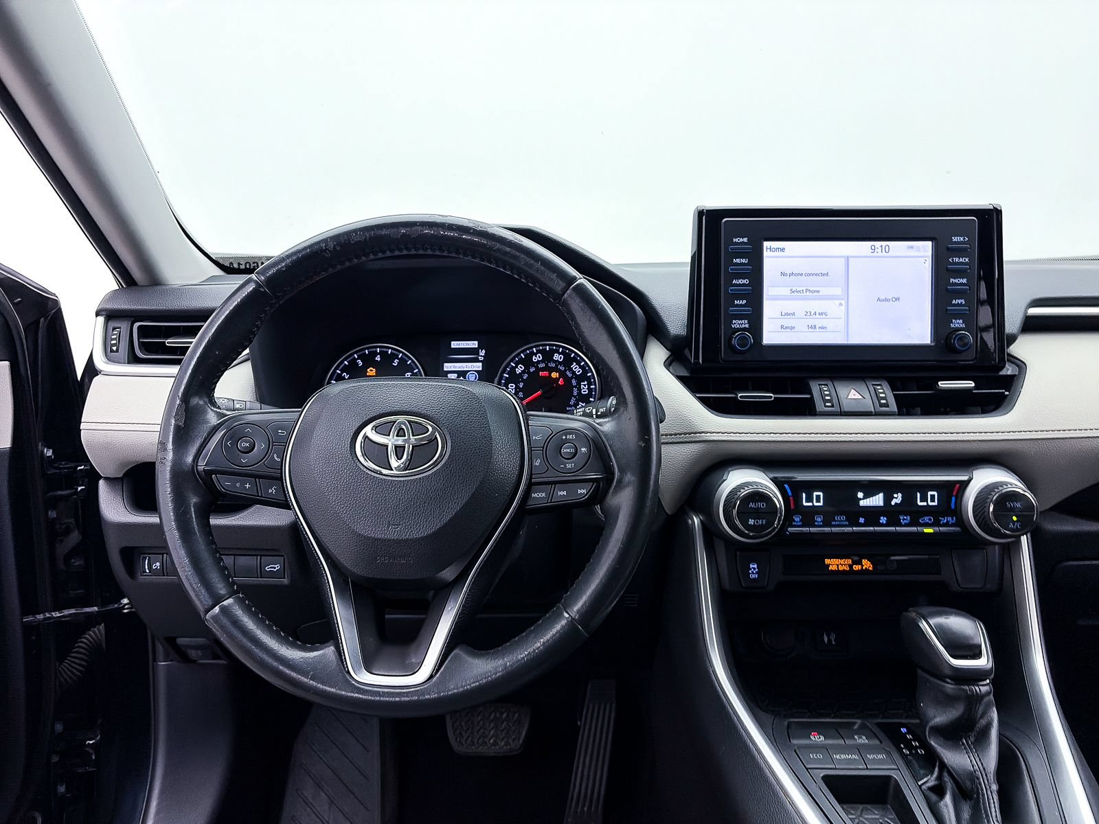 Used 2019 Toyota RAV4 XLE Premium w/ Carpet Mat Package FWD image 3
