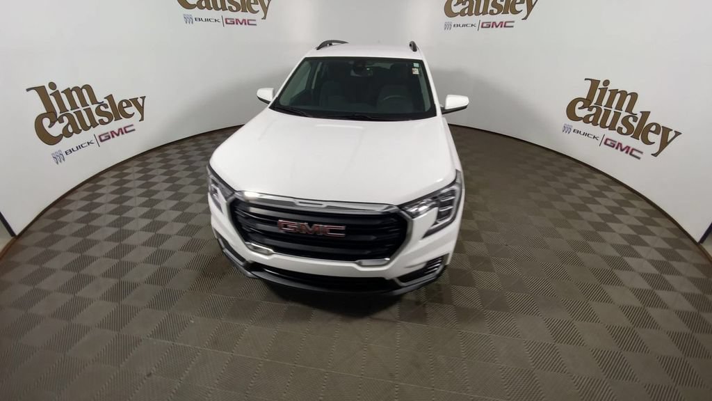 Certified 2023 GMC Terrain SLE w/ Driver Convenience Package AWD/4WD image 3