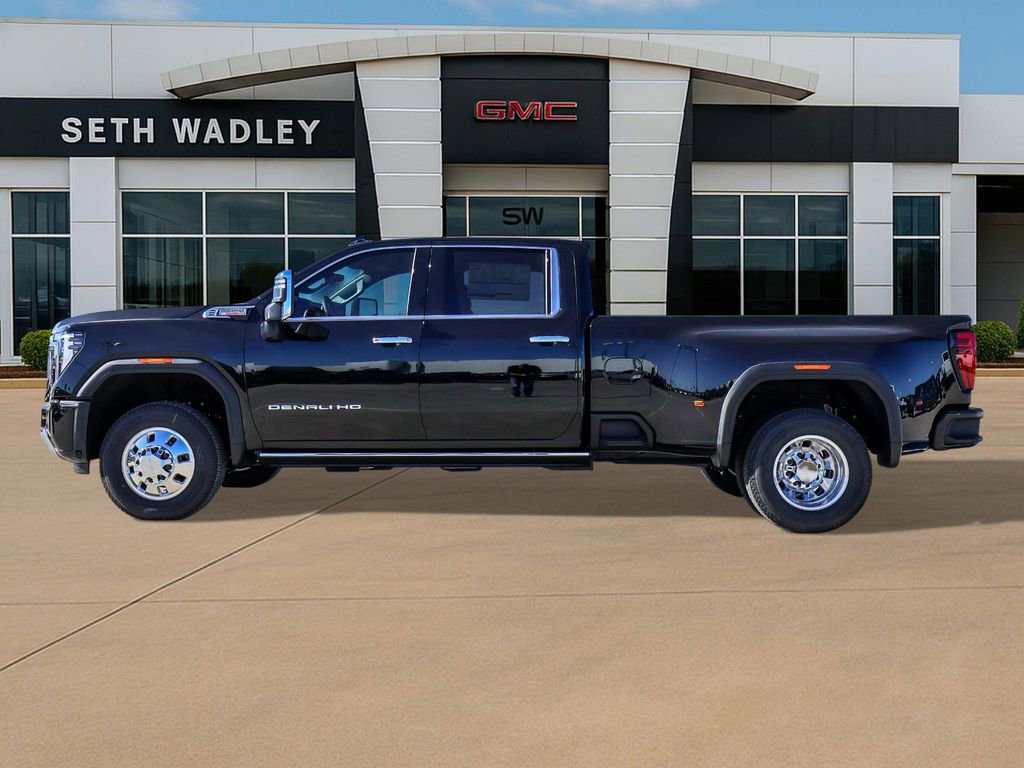 New 2026 GMC Sierra 3500 Denali w/ Denali Reserve Package AWD/4WD image 4