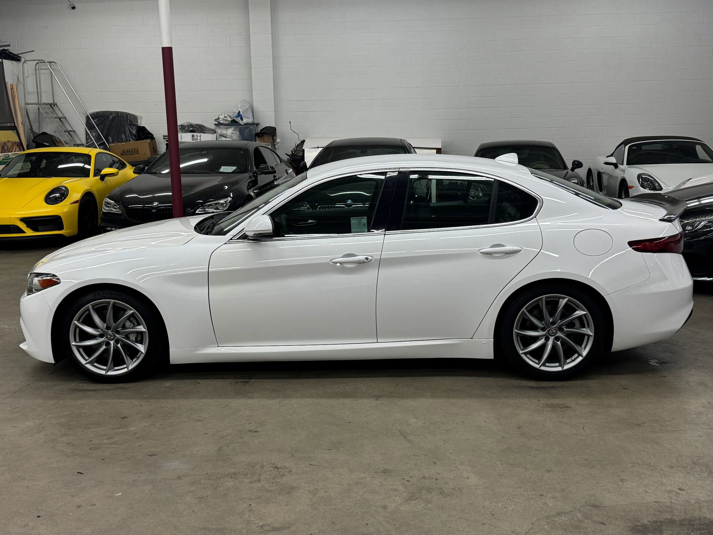 Used 2017 Alfa Romeo Giulia image 3