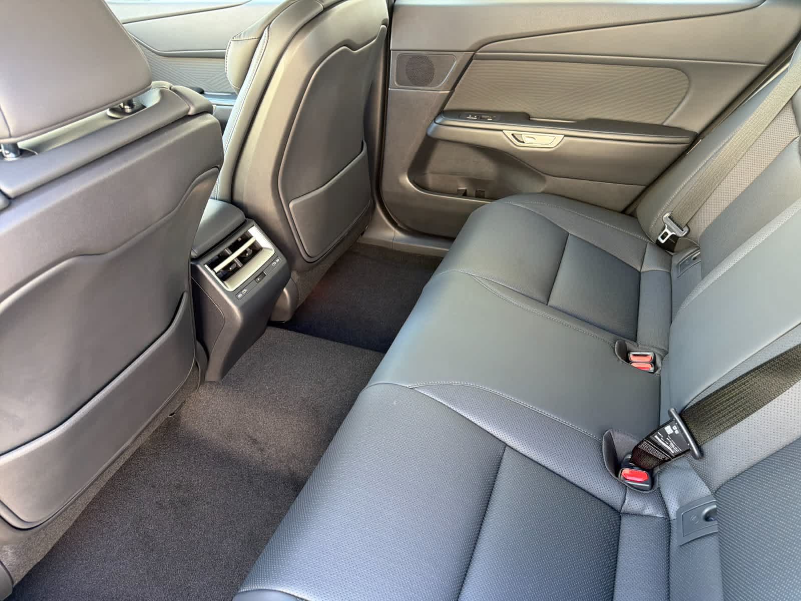 New 2026 Lexus ES 350h AWD w/ Convenience Package image 4