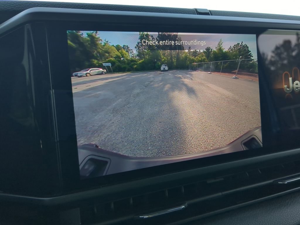 New 2025 Jeep Gladiator Sport image 5