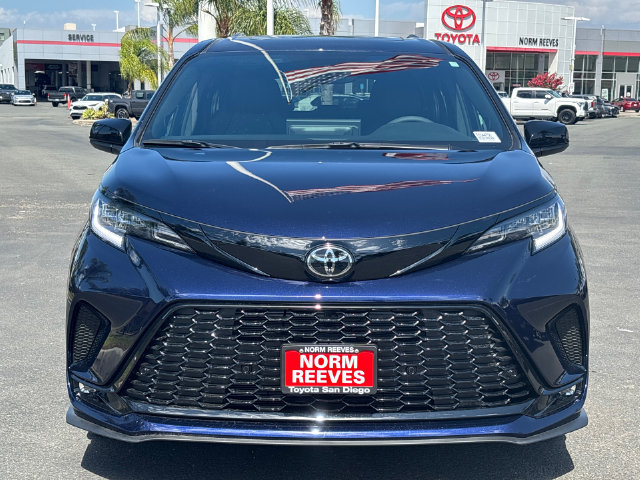 New 2026 Toyota Sienna XSE FWD image 5