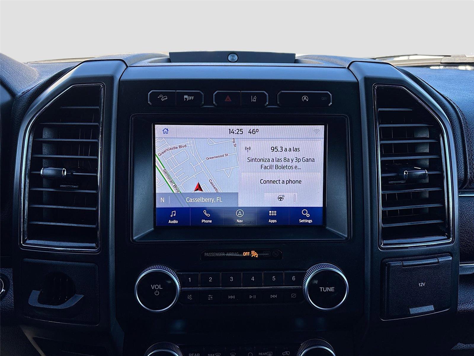 Used 2020 Ford Expedition Limited image 16