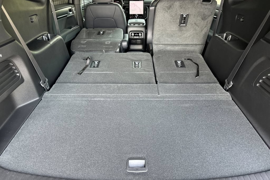 New 2027 GMC Acadia AT4 w/ AT4 Reserve Package AWD/4WD image 17