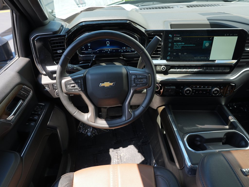 Certified 2025 Chevrolet Silverado 3500 High Country w/ High Country Premium Package AWD/4WD image 22