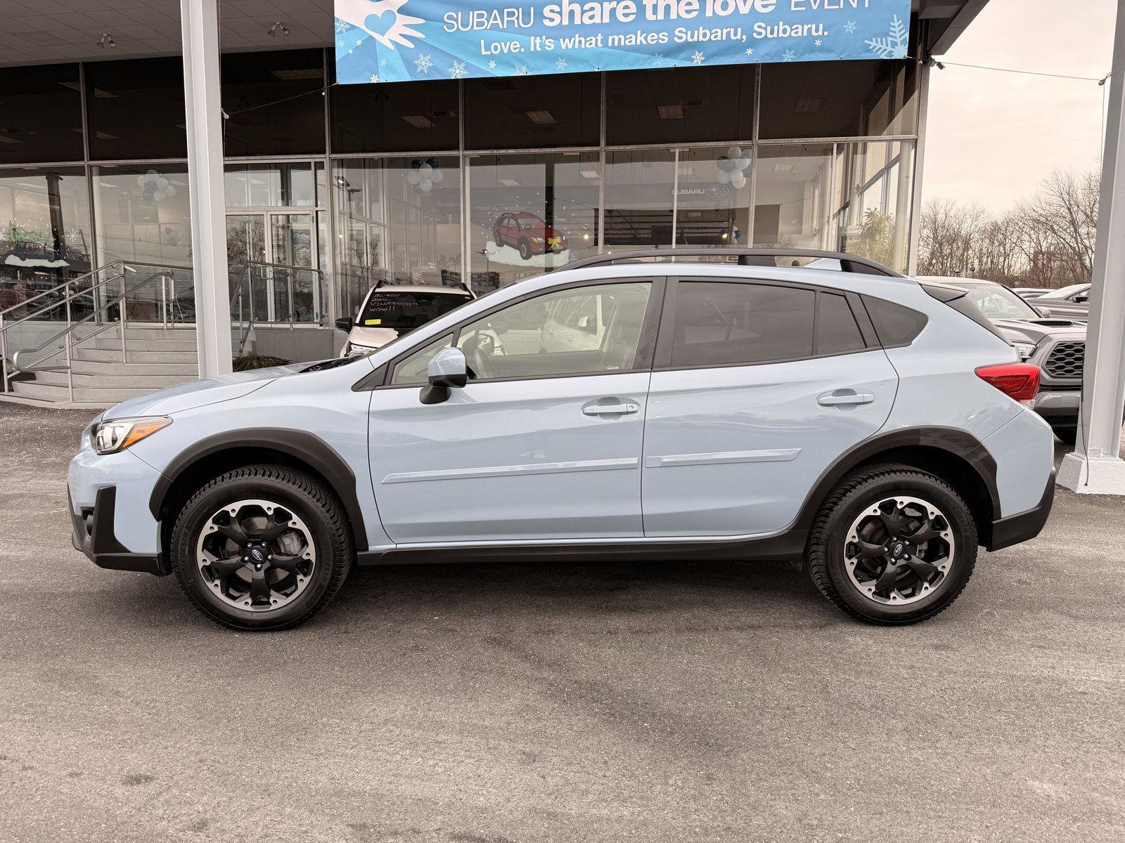 Certified 2022 Subaru Crosstrek 2.0i Premium w/ Moonroof Package image 2