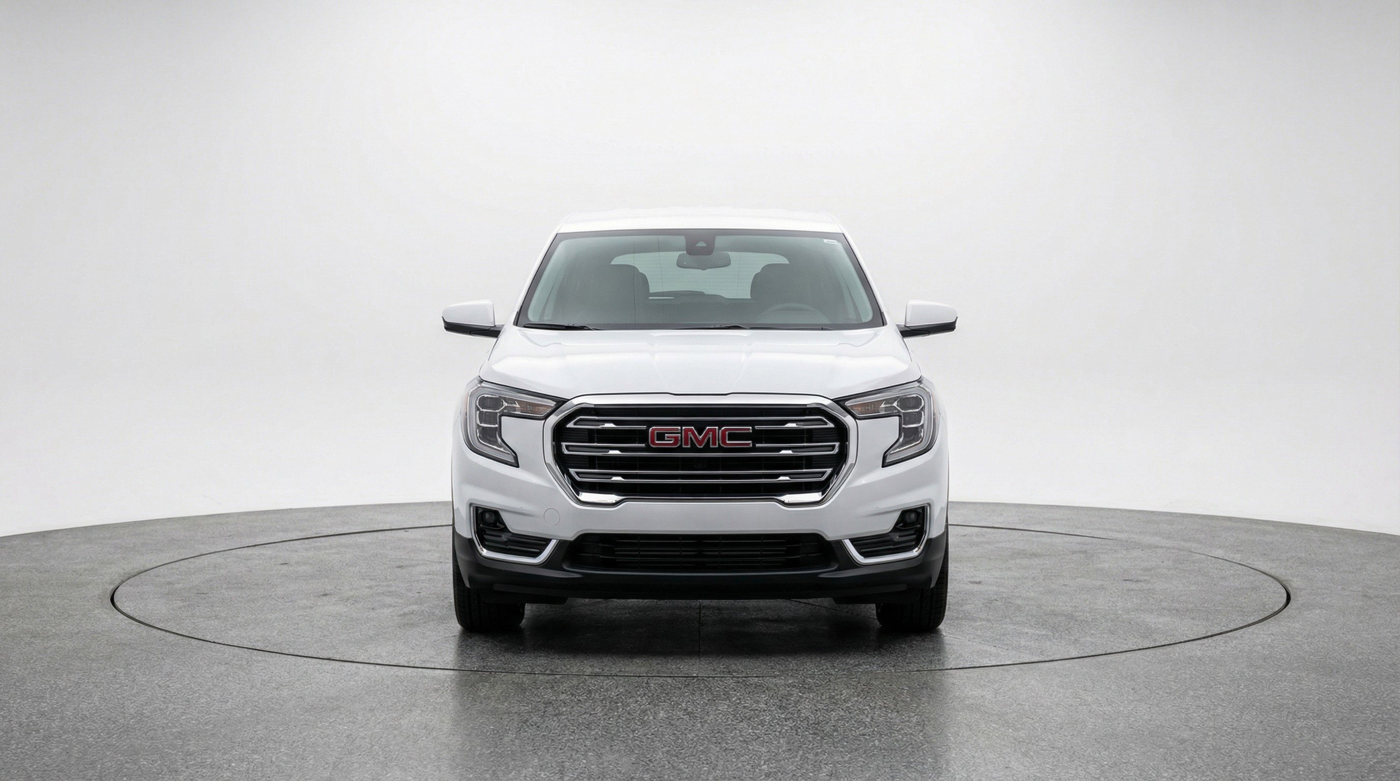 Used 2024 GMC Terrain SLE image 2