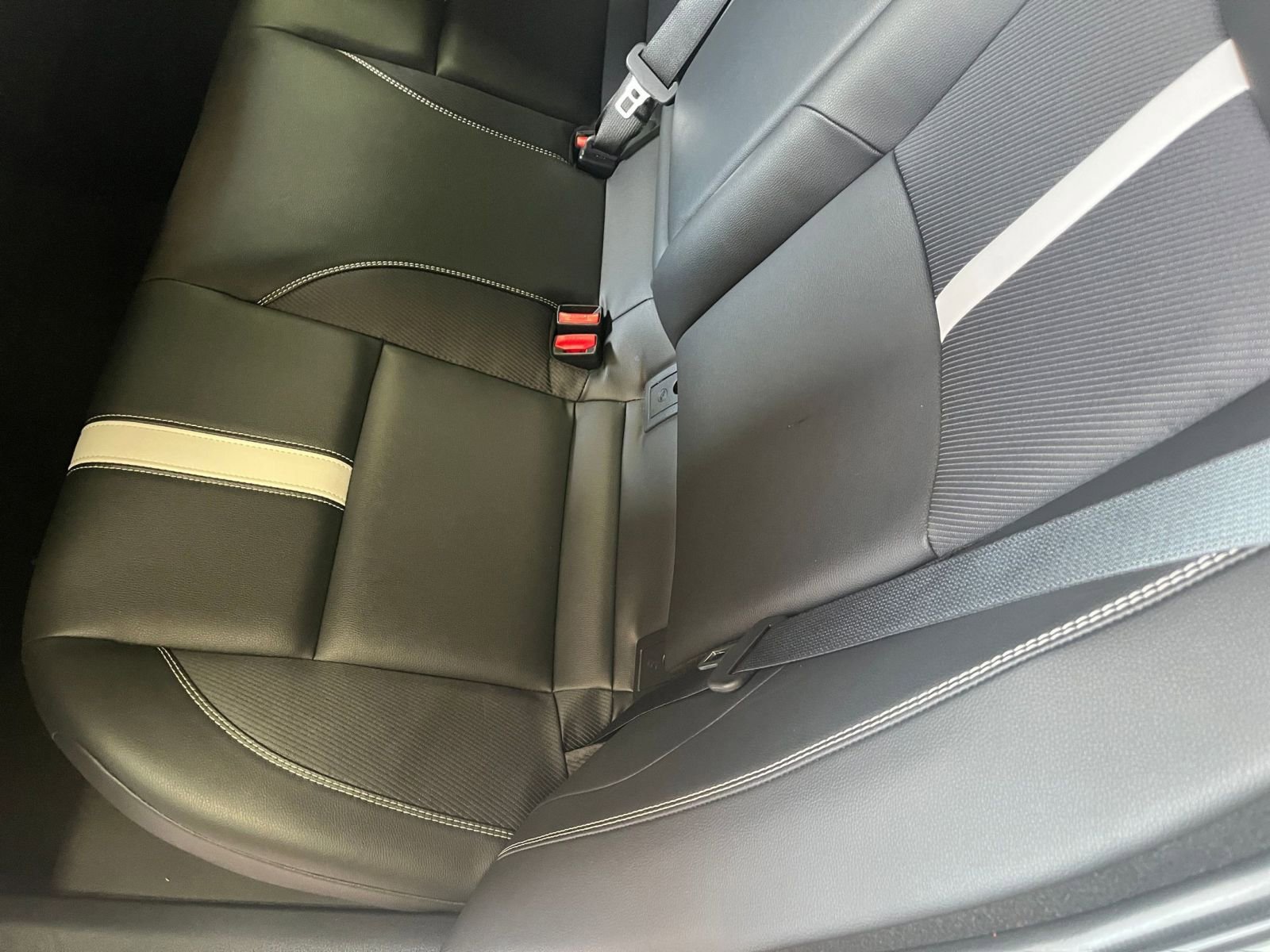 Used 2025 Toyota Camry SE FWD image 37