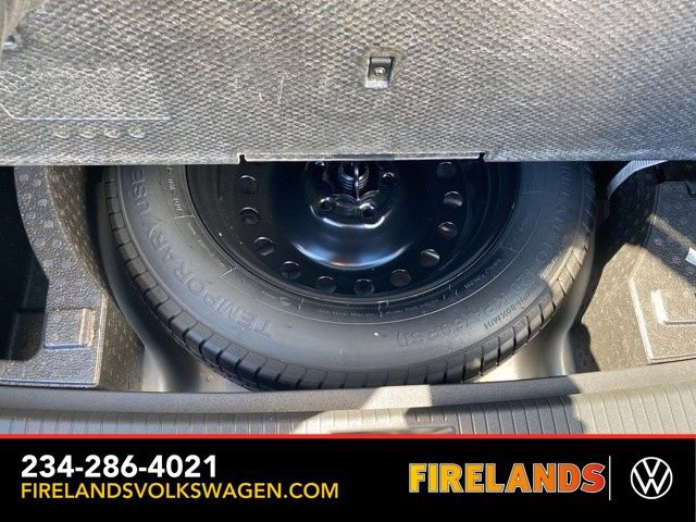 New 2025 Volkswagen Tiguan SE image 63