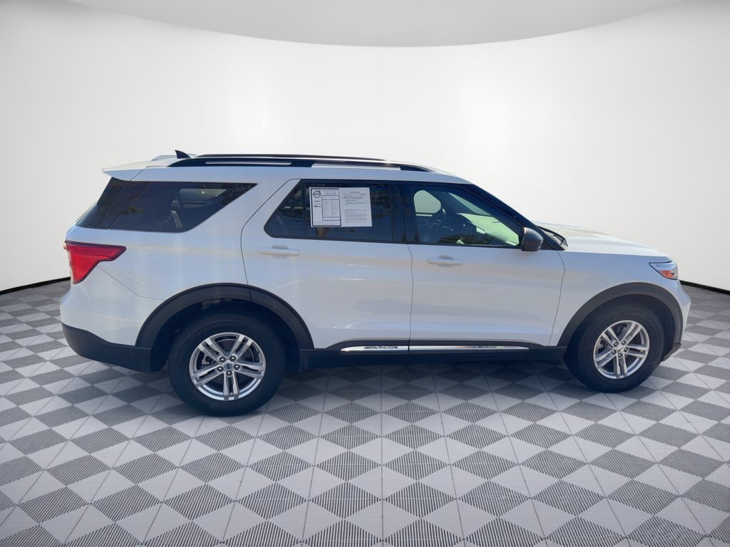 Used 2021 Ford Explorer XLT w/ Equipment Group 202A AWD/4WD image 8