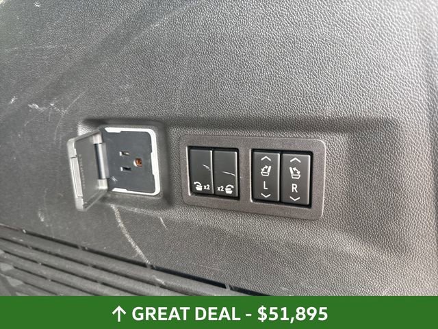 Used 2023 GMC Yukon Denali image 31
