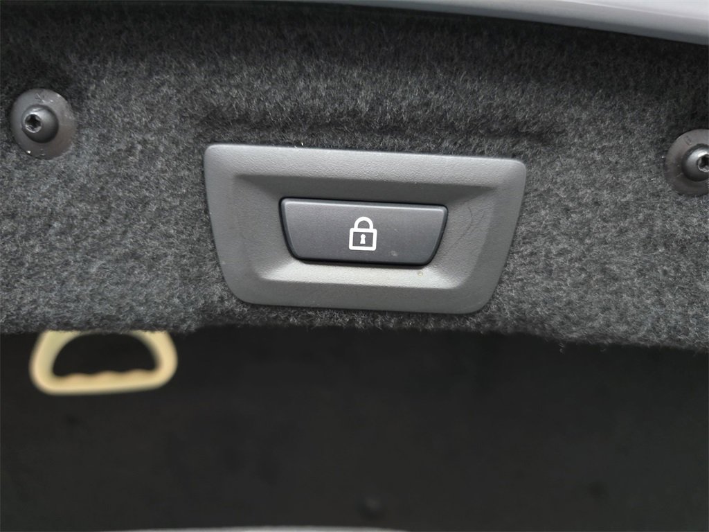 Used 2017 BMW 650i xDrive Coupe image 12