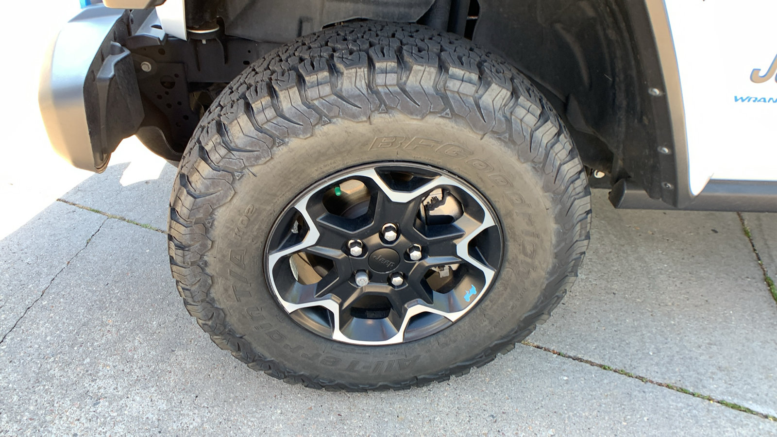 Used 2023 Jeep Wrangler Unlimited Rubicon 4xe w/ Cold Weather Group AWD/4WD image 10