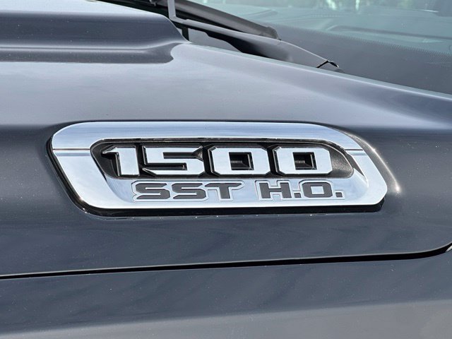 Used 2025 RAM 1500 Limited AWD/4WD image 10