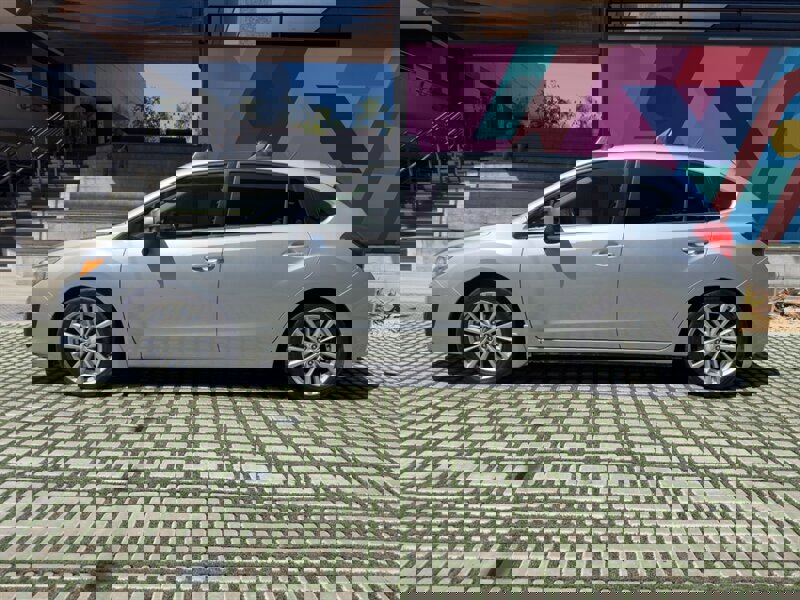 Used 2014 Subaru Impreza 2.0i Premium image 5