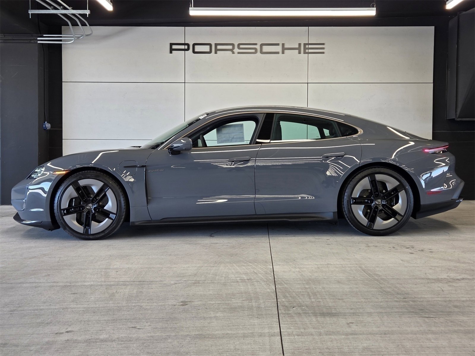 Used 2025 Porsche Taycan Turbo S image 2
