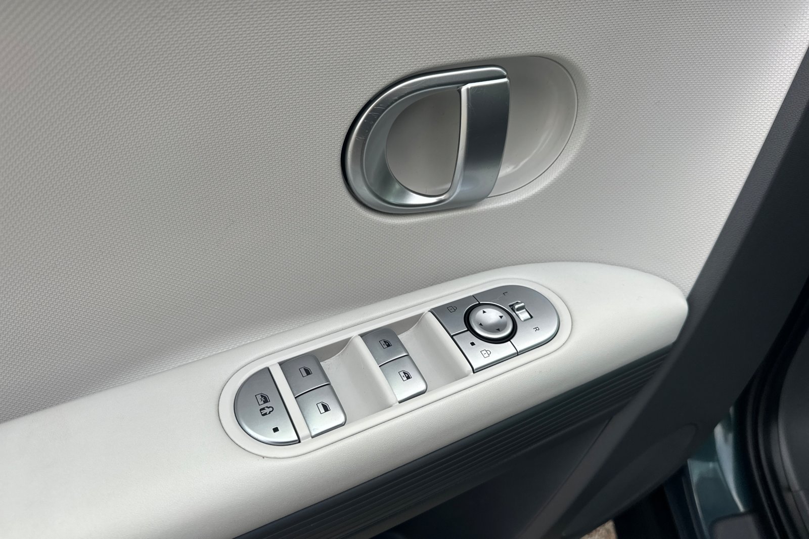 Certified 2024 Hyundai Ioniq 5 SEL RWD image 11