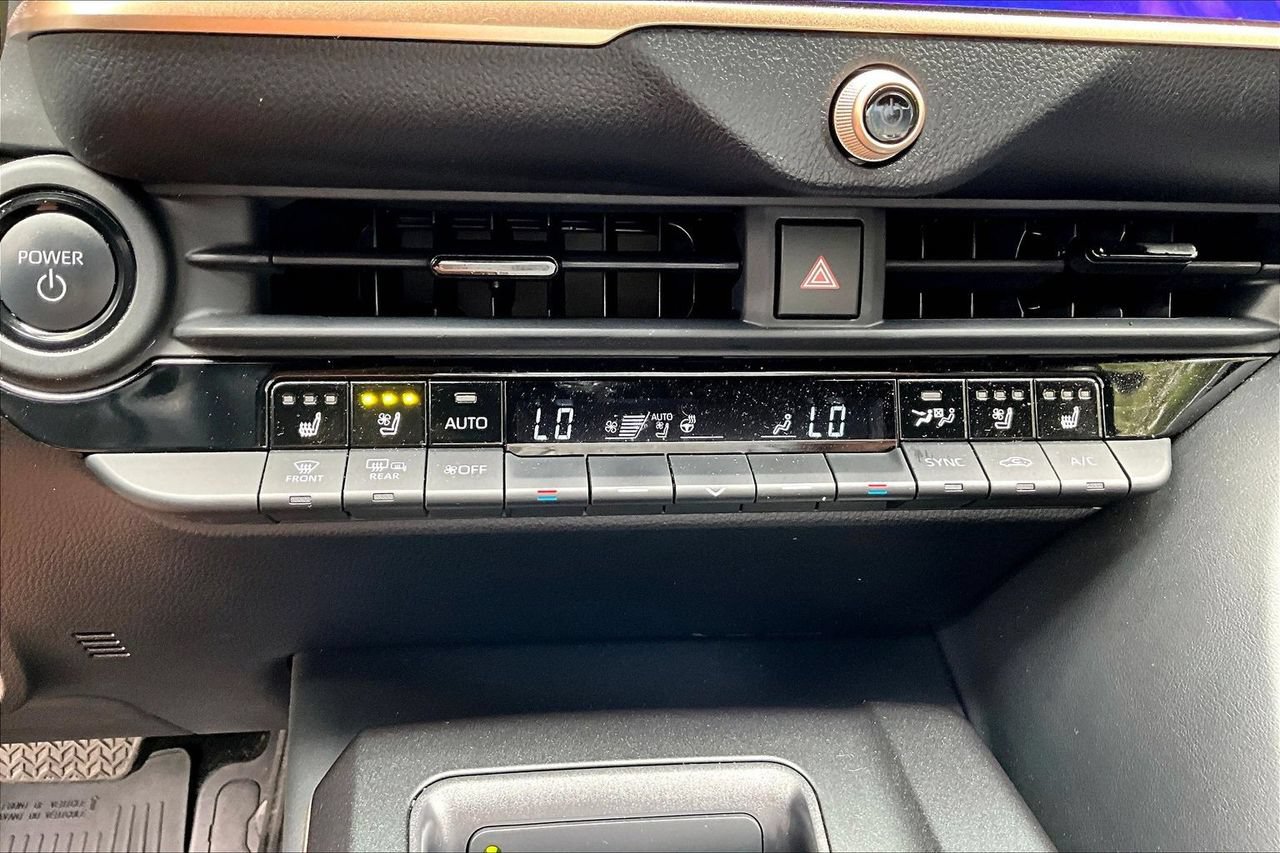 Used 2023 Toyota Crown AWD/4WD image 25
