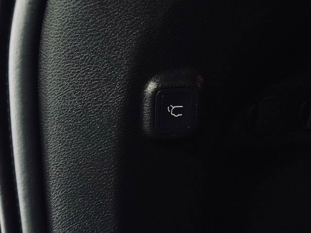 Used 2022 Jeep Cherokee Limited image 15