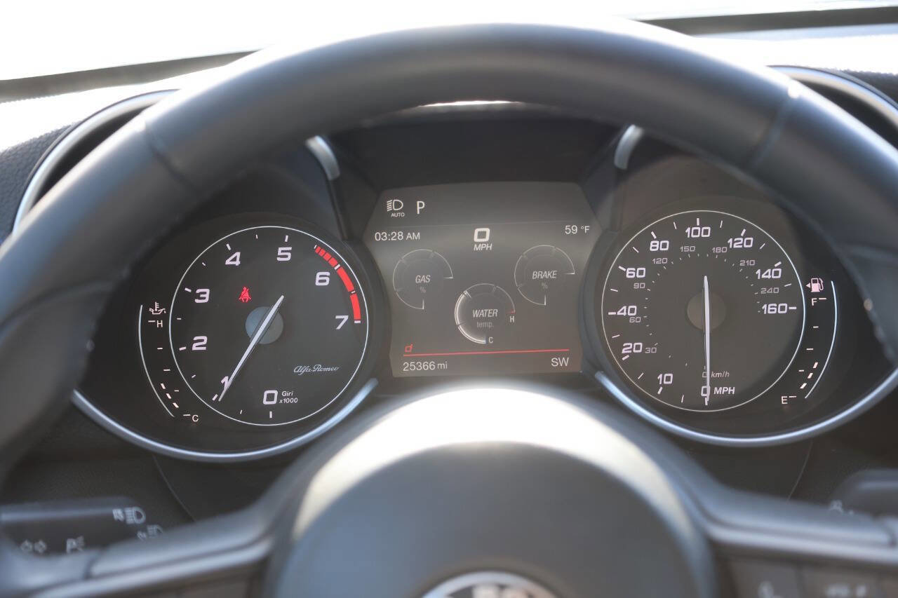 Used 2020 Alfa Romeo Giulia Sprint w/ Cold Weather Package image 19