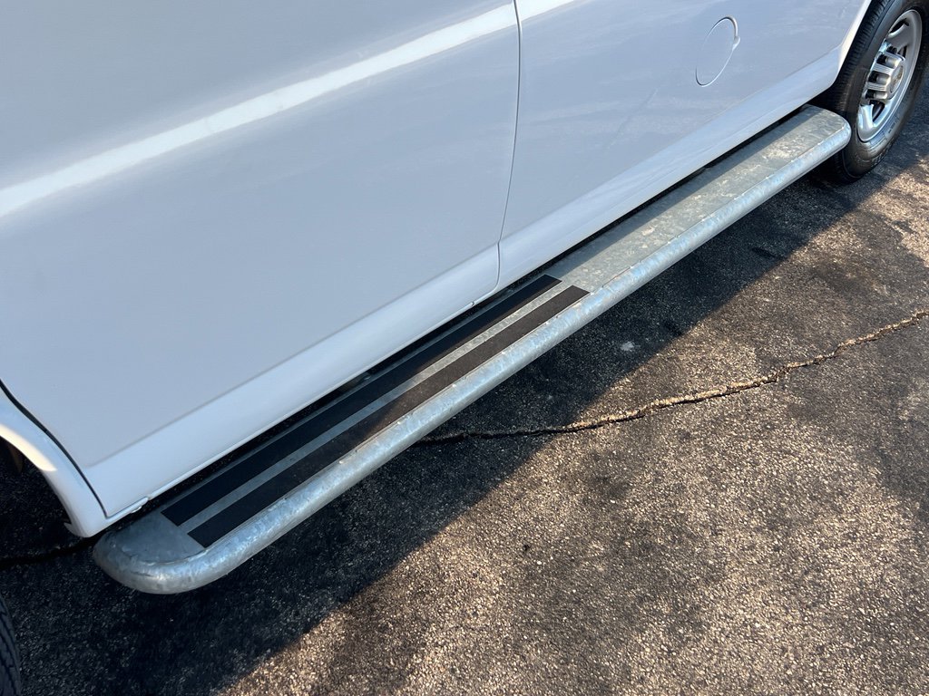 Used 2024 Chevrolet Express 2500 w/ Driver Convenience Package image 9