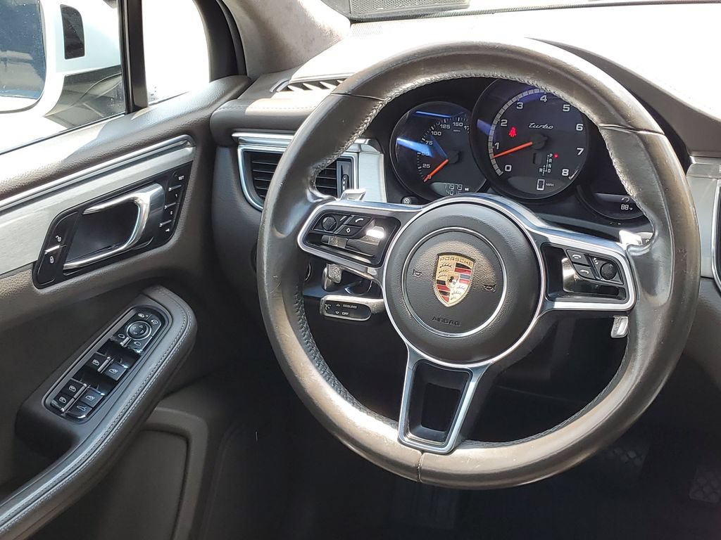 Used 2016 Porsche Macan Turbo AWD/4WD image 29