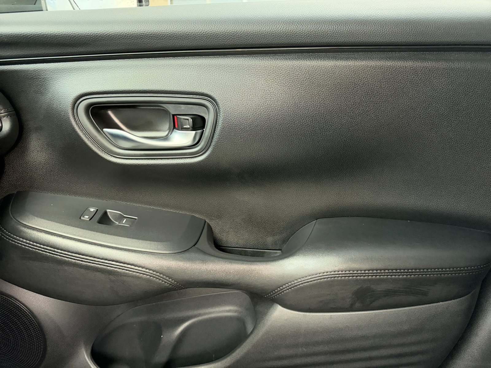 Used 2024 Honda HR-V LX image 16