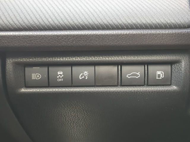 Used 2025 Toyota Camry SE image 25