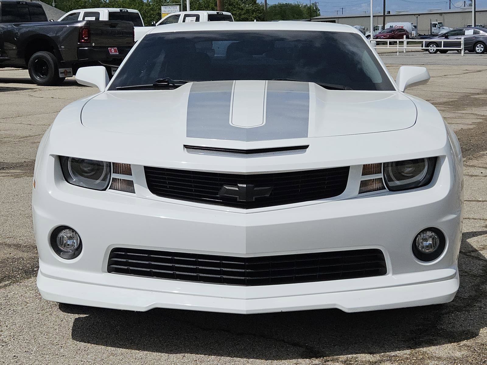 Used 2011 Chevrolet Camaro SS image 2
