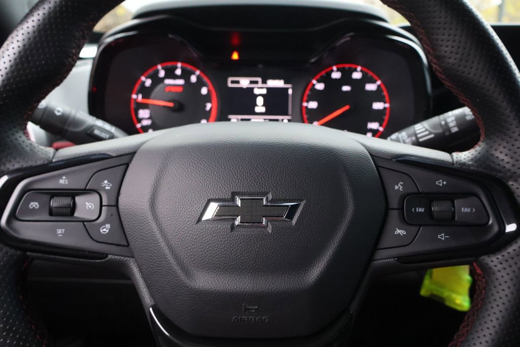 Used 2024 Chevrolet Trax RS image 28