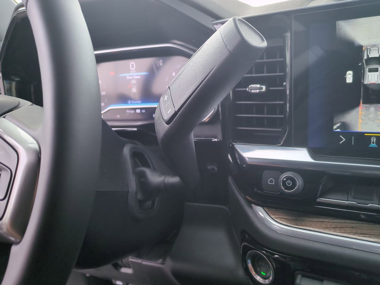 New 2025 Chevrolet Silverado 2500 LT w/ Safety Package image 16