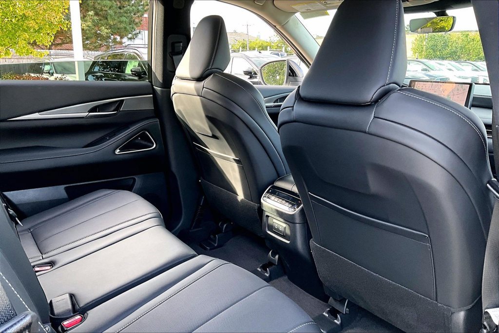 Certified 2027 INFINITI QX60 Luxe w/ Cargo Package AWD/4WD image 28