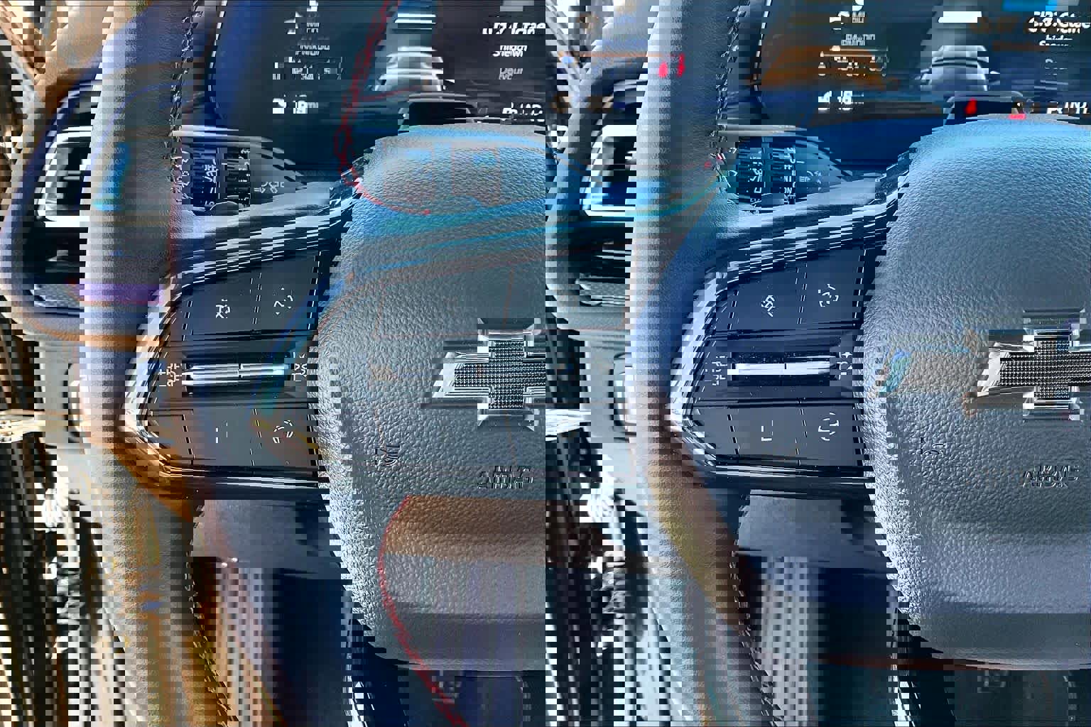 Used 2024 Chevrolet Traverse RS w/ LPO, Floor Liner Package image 23