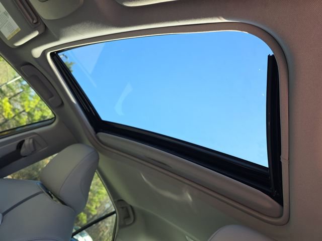 Used 2023 Toyota Camry SE image 40