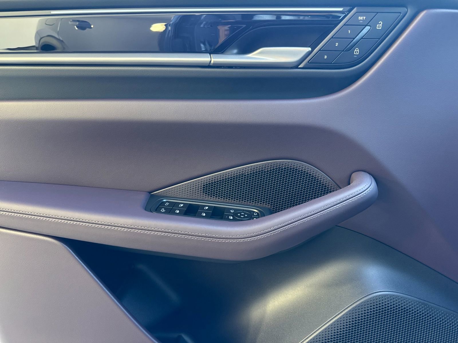 New 2026 Porsche Macan 4 Electric image 12