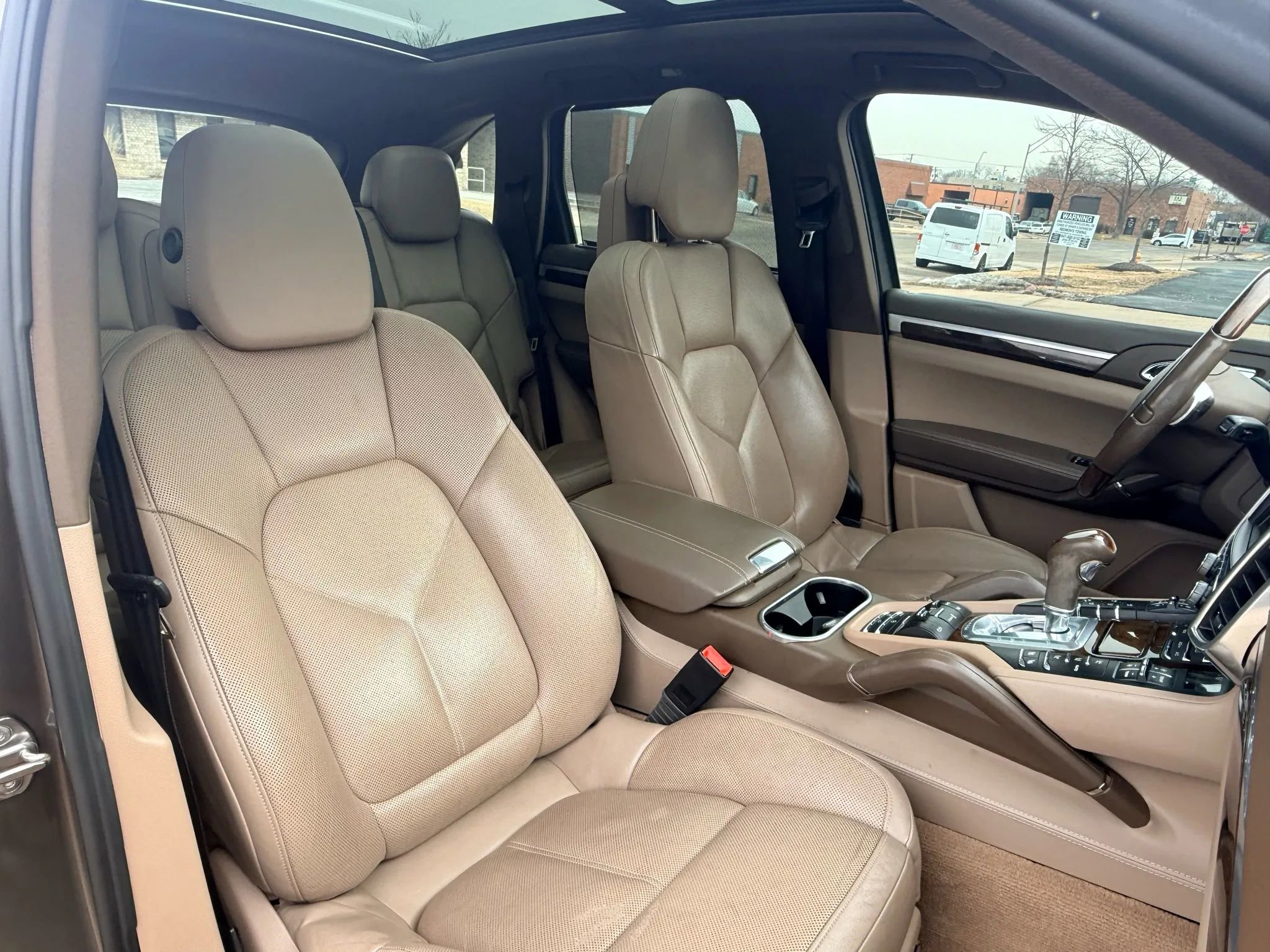 Used 2013 Porsche Cayenne S image 22