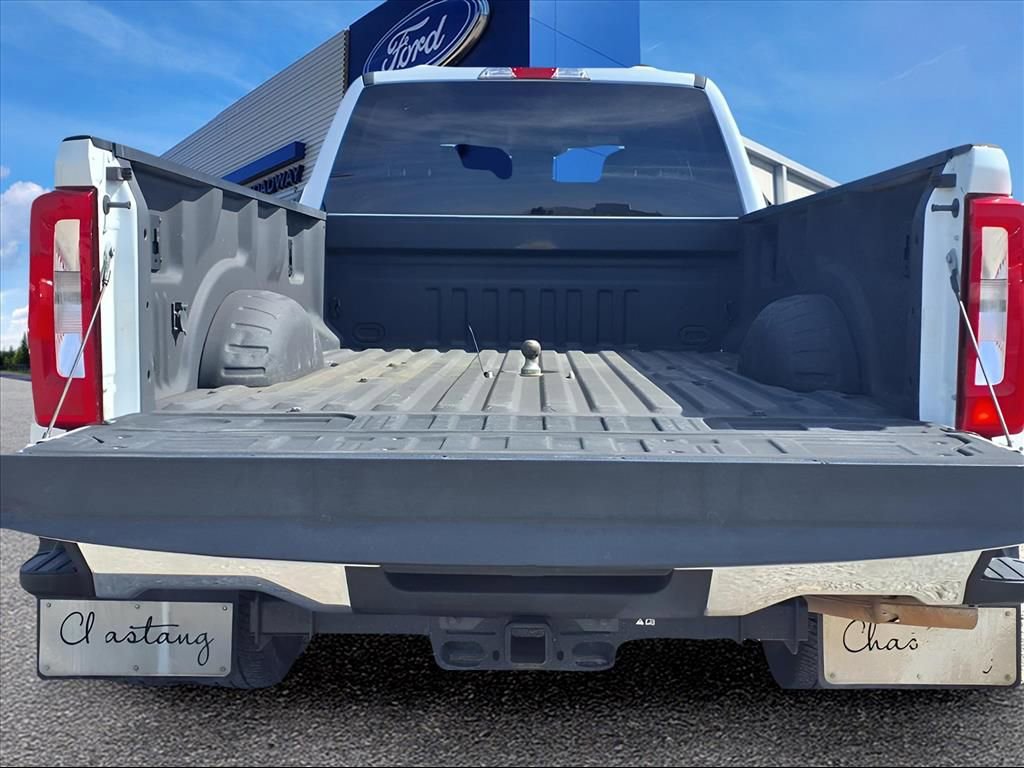 Used 2023 Ford F350 XLT w/ FX4 Off-Road Package image 27