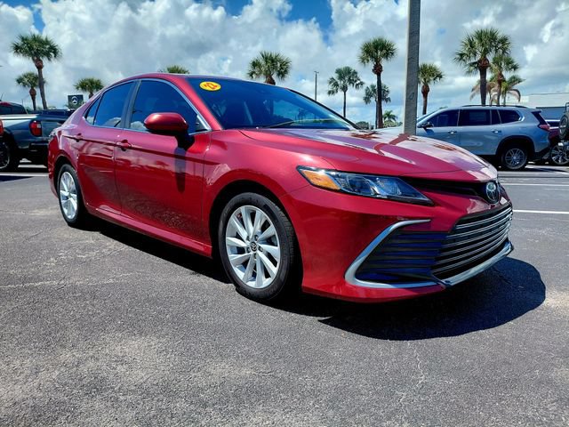 Used 2022 Toyota Camry LE FWD image 2