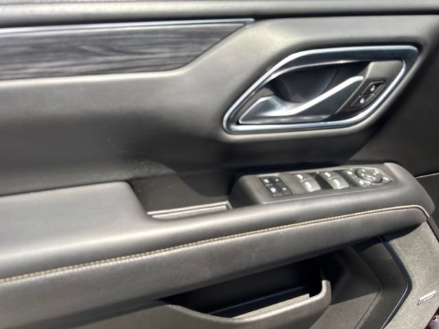 Used 2022 GMC Yukon SLT w/ SLT Premium Package AWD/4WD image 9