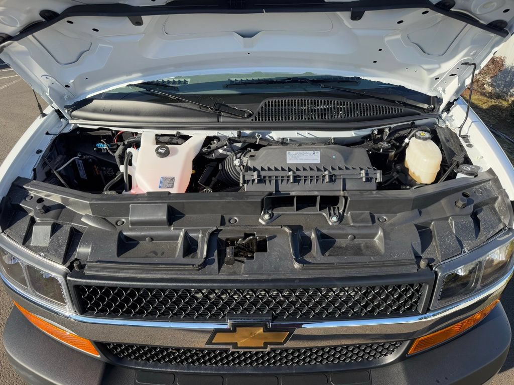 New 2024 Chevrolet Express 3500 w/ Power Convenience Package RWD image 4