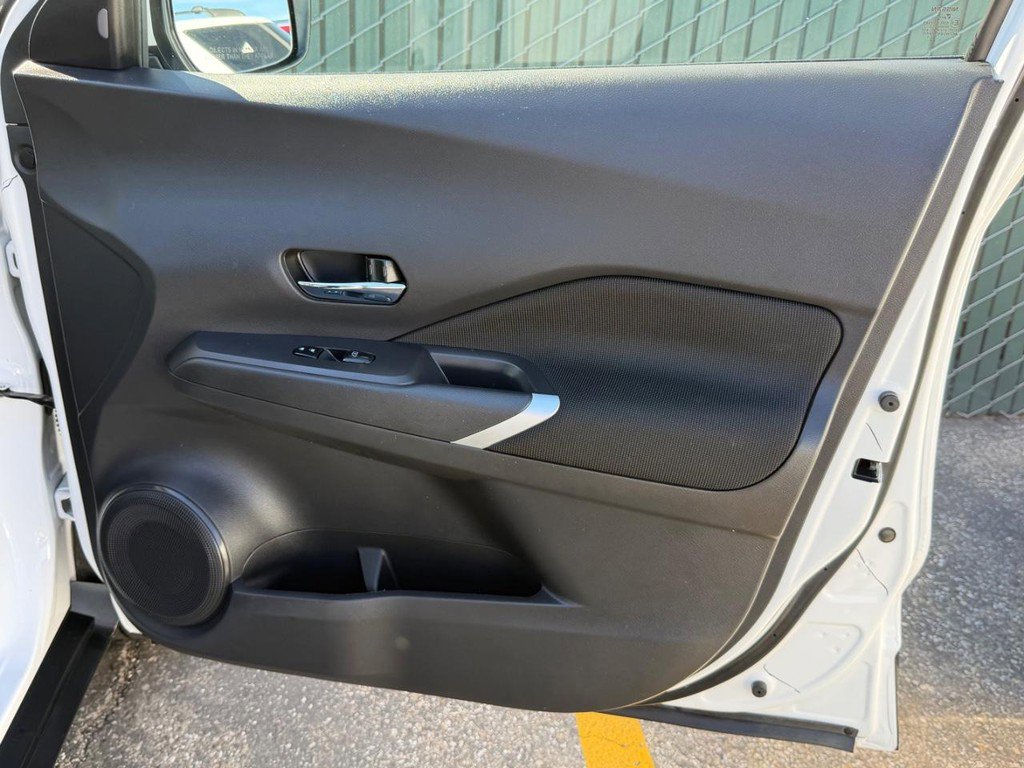 Used 2022 Nissan Kicks SV image 19