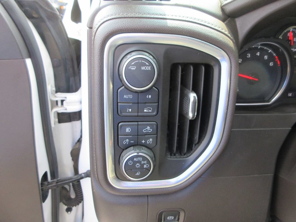 Certified 2020 Chevrolet Silverado 1500 LTZ w/ LTZ Texas Edition AWD/4WD image 25