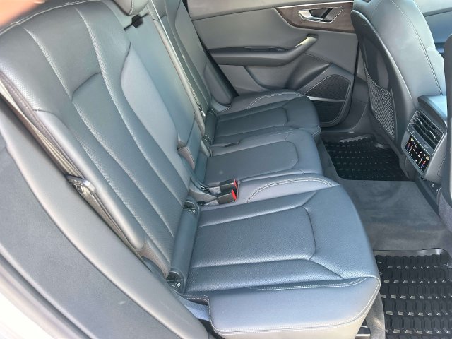 Used 2021 Audi Q8 Prestige AWD/4WD image 22