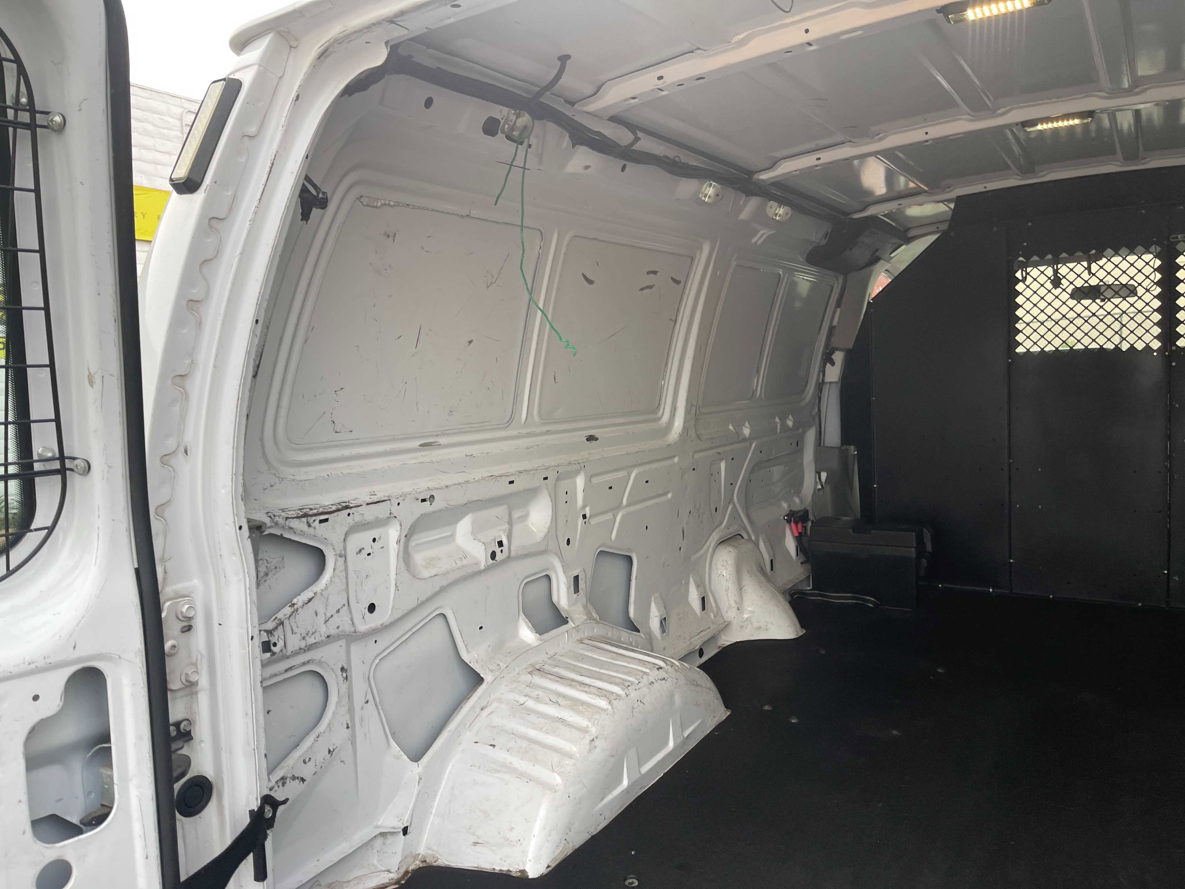 Used 2013 Ford E-150 and Econoline 150 image 11